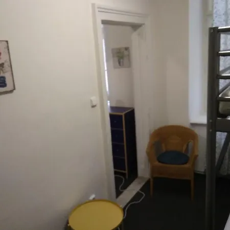 Apatrmans Hostel Brno *