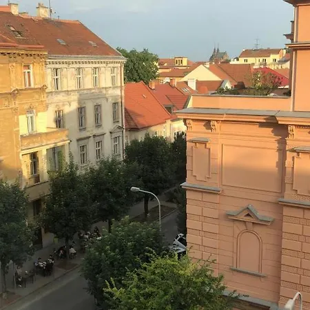 Hostel Apatrmans Hostel Brno *