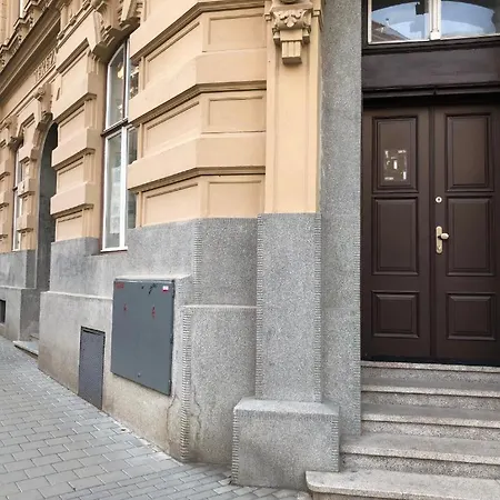 Apatrmans Hostel Brno *