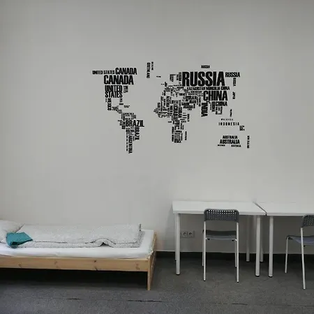 Apatrhostel Brno Hostel *