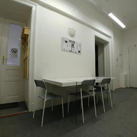 Hostel Apatrhostel Brno *